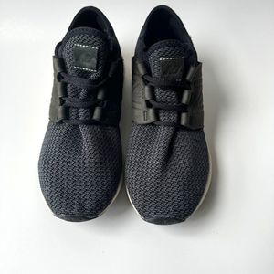 New Balance SZ 7.5 Black Women's Running Athletic Sneakers Shoes Minimalist